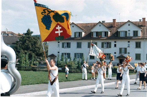 1968 1 Fahnenweihe TV Wülflingen.jpg